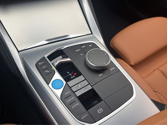 BMW i4 26 of 30