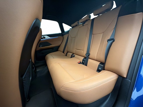 BMW i4 14 of 30