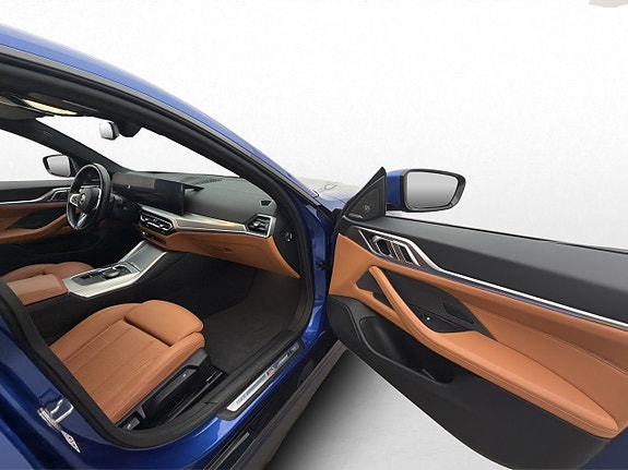BMW i4 13 of 30
