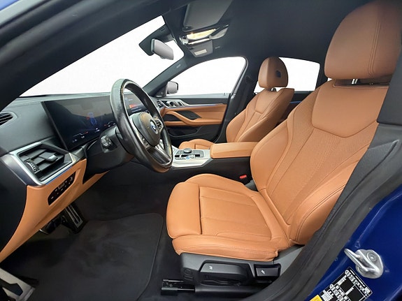 BMW i4 10 of 30