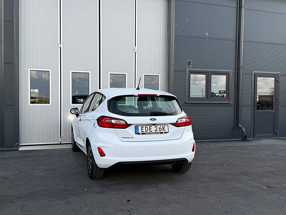 Ford Fiesta 3 of 16