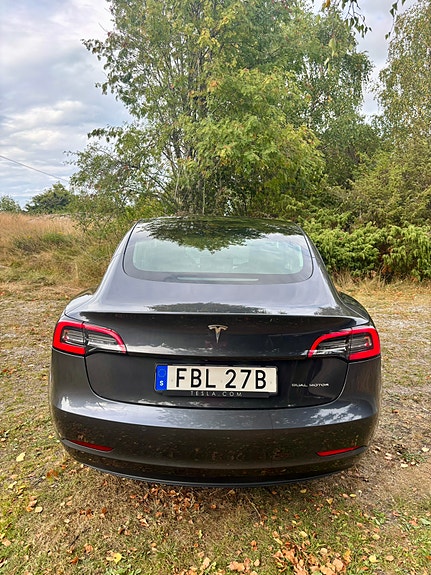 Tesla Model 3 5 of 21