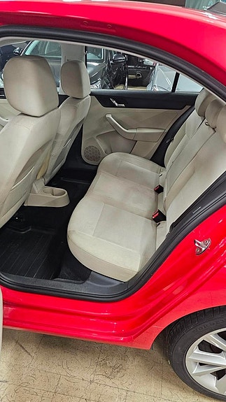 Skoda Rapid 8 of 11