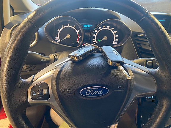 Ford Fiesta 12 of 13