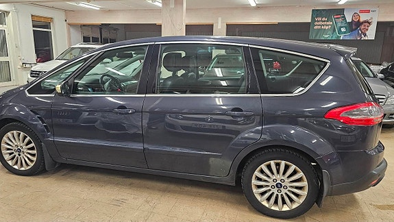 Ford S-MAX 7 of 26