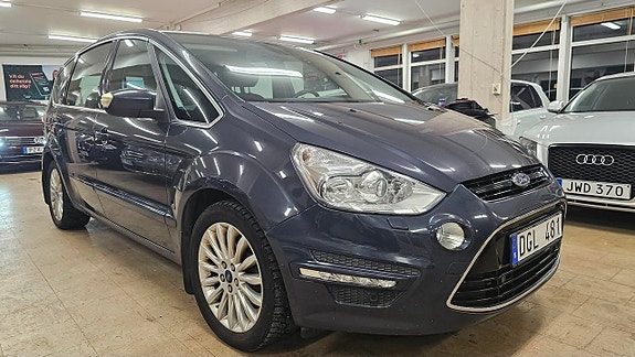 Ford S-MAX 2 of 26