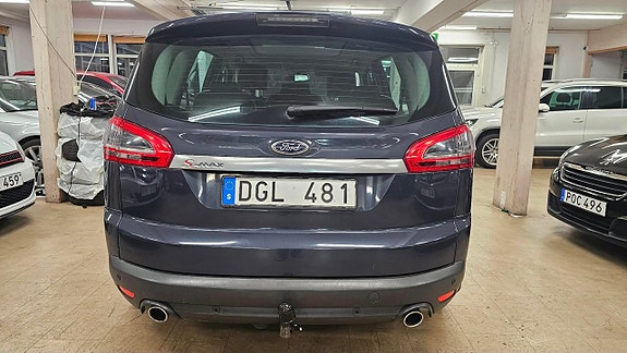 Ford S-MAX 5 of 26
