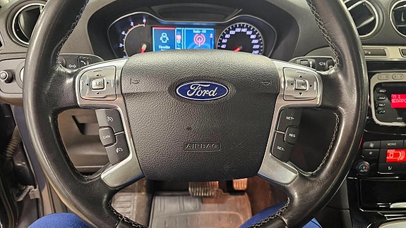 Ford S-MAX 17 of 26