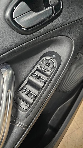 Ford S-MAX 19 of 26