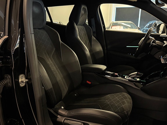 Peugeot 2008 25 of 30