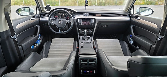 Volkswagen Passat 14 of 19