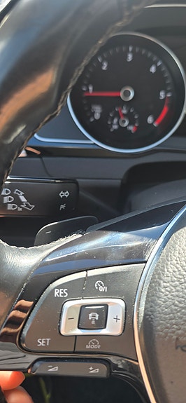 Volkswagen Passat 10 of 19