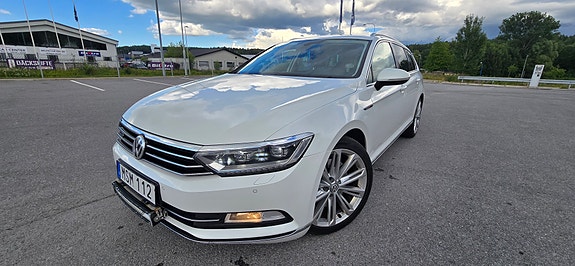 Volkswagen Passat 3 of 19
