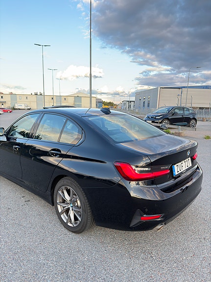 BMW 330e 5 of 6