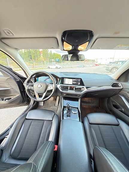 BMW 330e 6 of 6