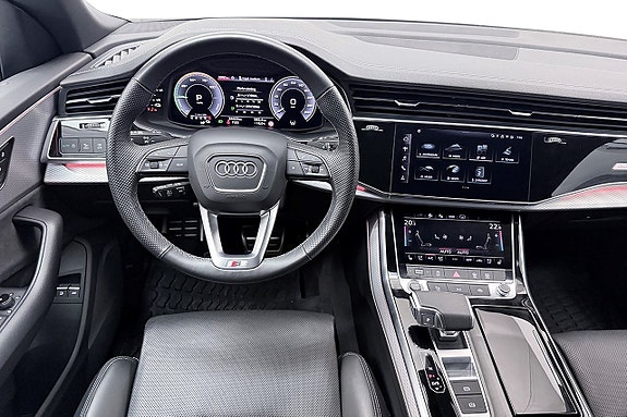Audi Q8 17 of 30