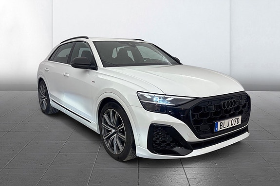 Audi Q8 3 of 13