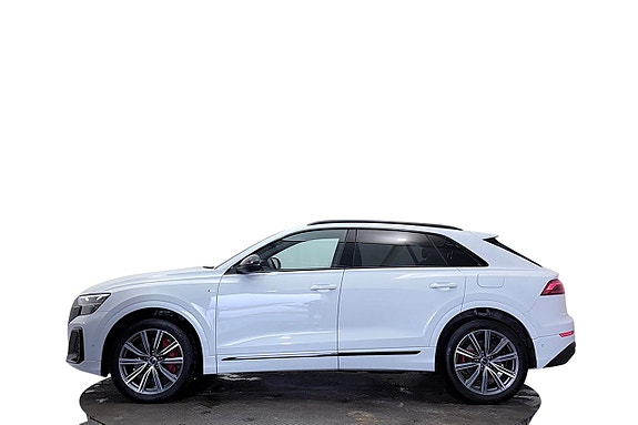 Audi Q8 10 of 30