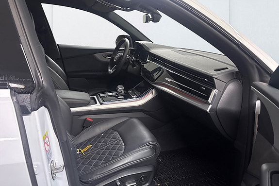 Audi Q8 7 of 13