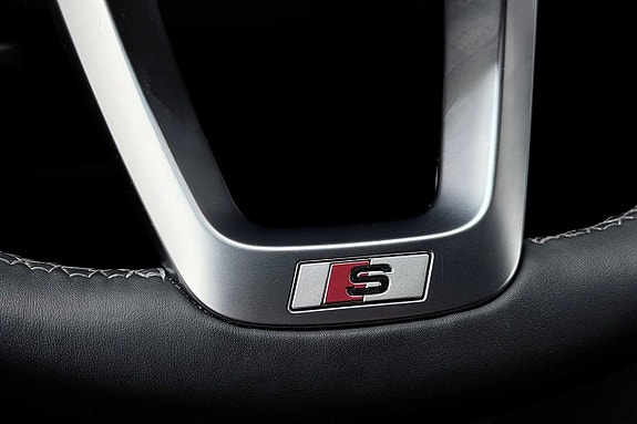 Audi Q8 22 of 30