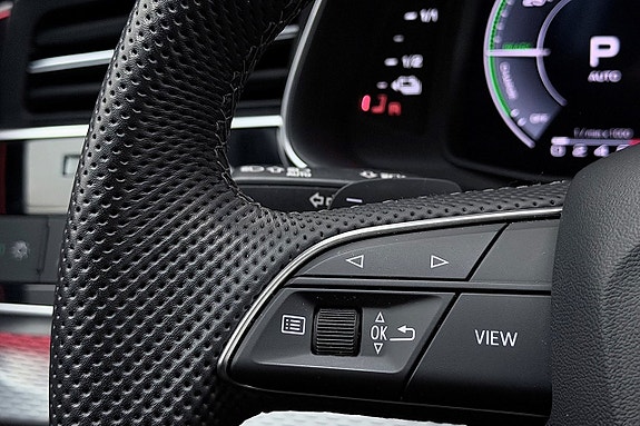Audi Q8 20 of 30