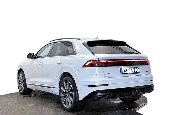 Audi Q8 9 of 30