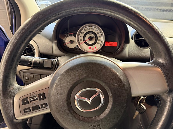 Mazda 2 9 of 9