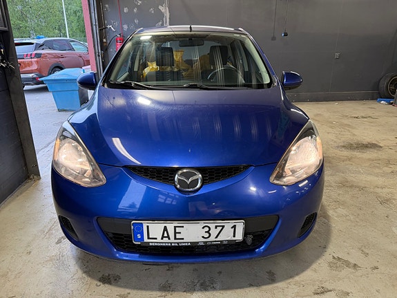 Mazda 2 2 of 9