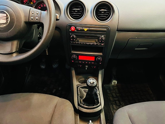 Seat Ibiza 12 of 17