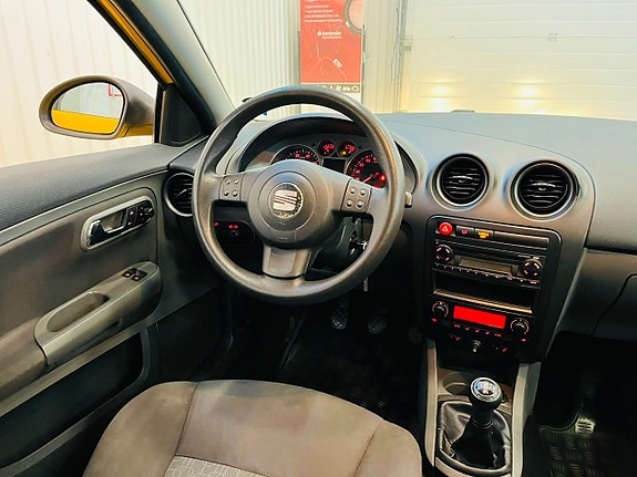 Seat Ibiza 13 of 17