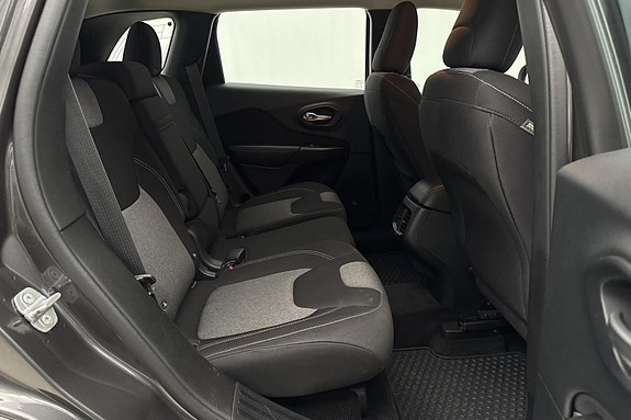 Jeep Cherokee 9 of 13