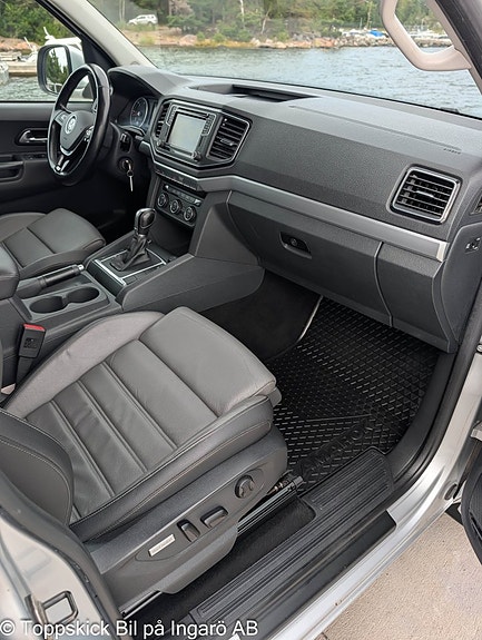 Volkswagen Amarok 10 of 24