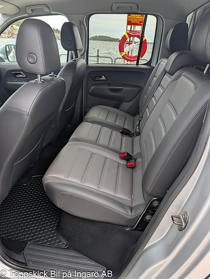 Volkswagen Amarok 13 of 24