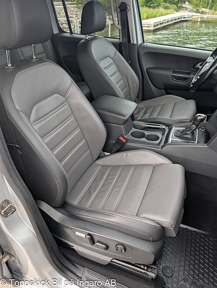Volkswagen Amarok 11 of 24
