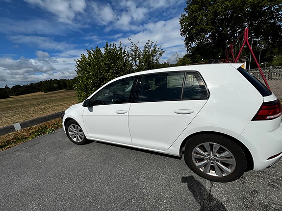 Volkswagen Golf VII 2 of 30