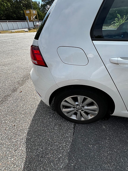 Volkswagen Golf VII 12 of 30