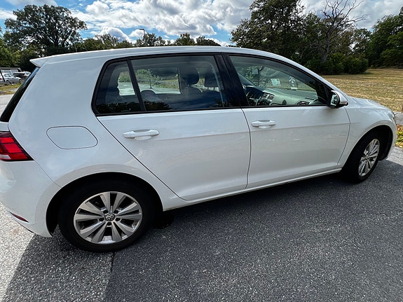Volkswagen Golf VII 11 of 30