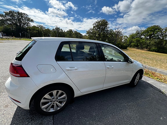 Volkswagen Golf VII 4 of 30
