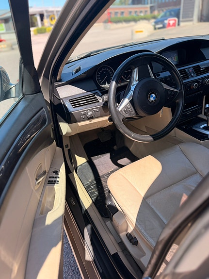 BMW 520d 9 of 12