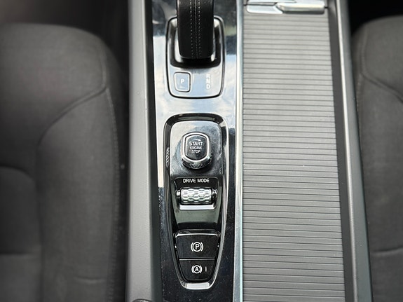 Volvo XC60 12 of 30