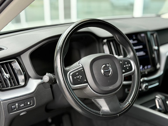 Volvo XC60 22 of 30