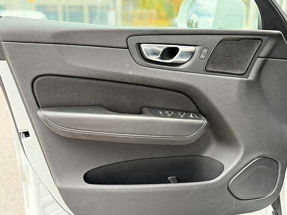 Volvo XC60 20 of 30