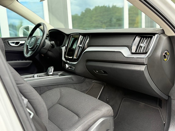 Volvo XC60 23 of 30
