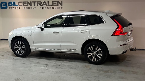 Volvo XC60 2 of 19