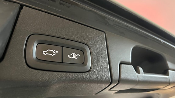 Volvo XC60 9 of 19