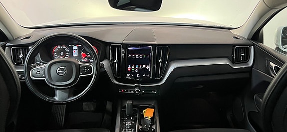Volvo XC60 13 of 19