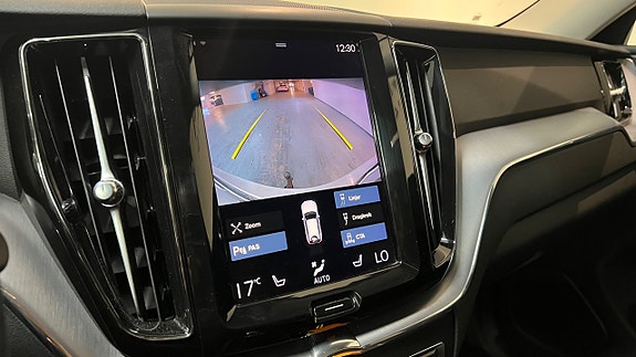 Volvo XC60 15 of 19