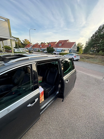 Volkswagen Sharan 3 of 16