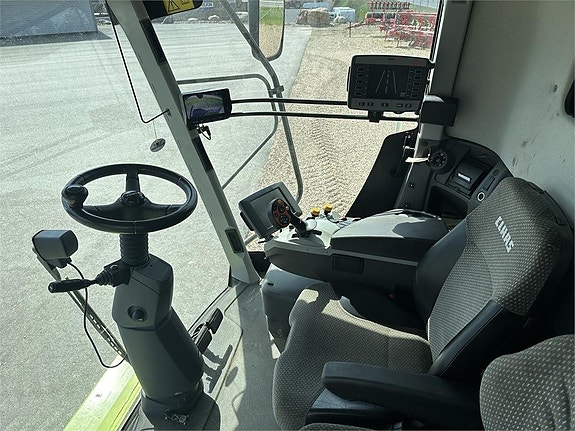 CLAAS Lexion 770 TT 5 of 8