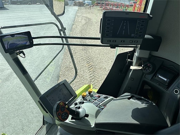 CLAAS Lexion 770 TT 6 of 8